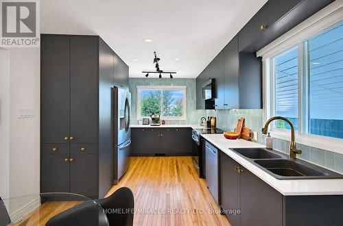 2108 Falmouth Terrace, Burlington, ON - Indoor Photo Showing Kitchen With Double Sink