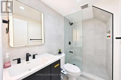 2108 Falmouth Terrace, Burlington, ON - Indoor Photo Showing Bathroom