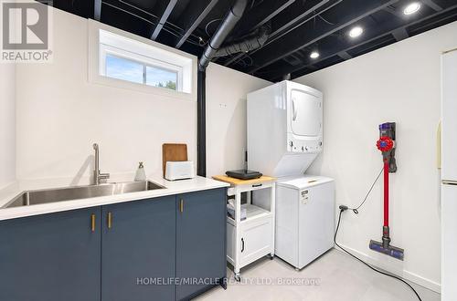 2108 Falmouth Terrace, Burlington, ON - Indoor Photo Showing Laundry Room
