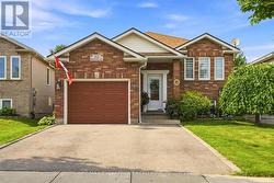 32 BREWSTER WAY Brantford, ON N3T 6N4