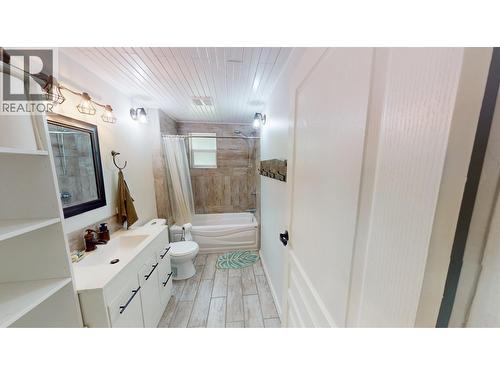 1154 Marsh Road, Quesnel, BC - Indoor Photo Showing Bathroom