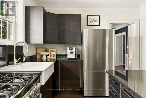 71 Stanley Avenue, Hamilton, ON - Indoor Photo Showing Kitchen