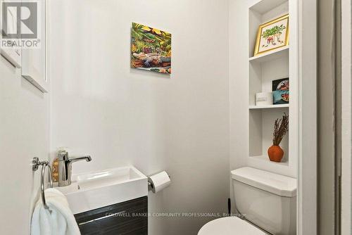 71 Stanley Avenue, Hamilton, ON - Indoor Photo Showing Bathroom