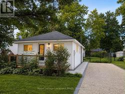 56 68TH STREET N  Wasaga Beach, ON L9Z 1T8