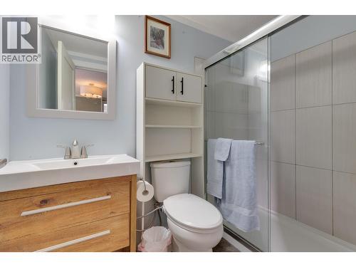 181 2500 Grant Road, Prince George, BC - Indoor Photo Showing Bathroom