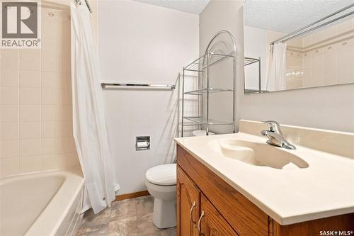 202 1215 Louise Avenue, Saskatoon, SK - Indoor Photo Showing Bathroom