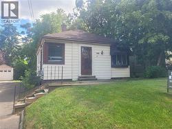 241 HADDON Avenue S Hamilton, ON L8S 1X9