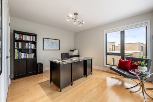 Chambre à coucher - 345 Rue Narbonne, Sainte-Julie, QC - Indoor Photo Showing Office