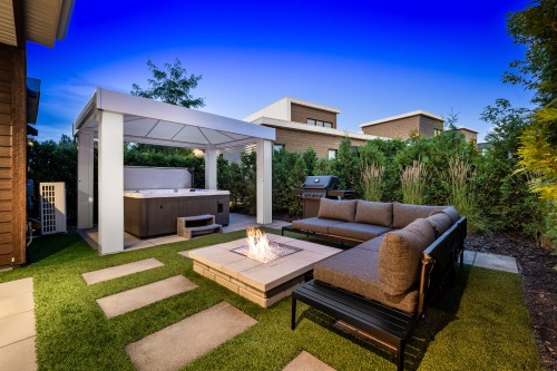 Cour - 345 Rue Narbonne, Sainte-Julie, QC - Outdoor