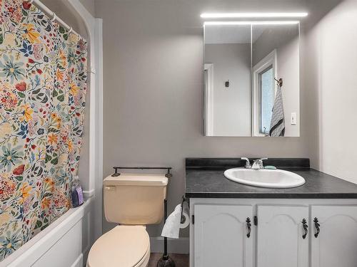 47 Forest Road, Dartmouth, NS - Indoor Photo Showing Bathroom