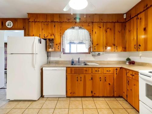 198 Spruce Drive, Barss Corner, NS - Indoor Photo Showing Kitchen