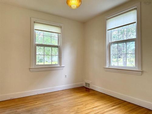 5 Elmwood Drive, Amherst, NS - Indoor Photo Showing Other Room