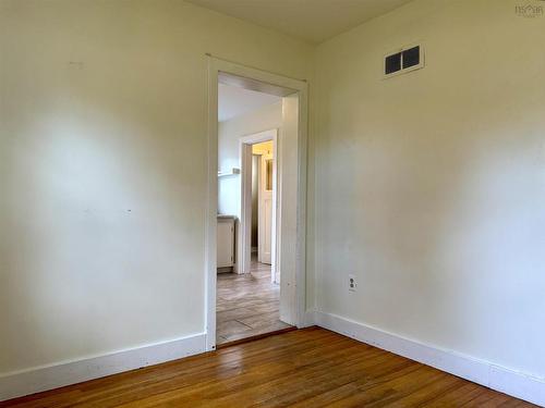 5 Elmwood Drive, Amherst, NS - Indoor Photo Showing Other Room