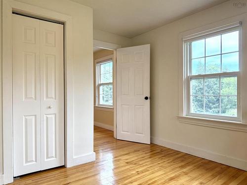 5 Elmwood Drive, Amherst, NS - Indoor Photo Showing Other Room