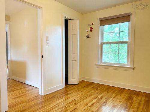 5 Elmwood Drive, Amherst, NS - Indoor Photo Showing Other Room