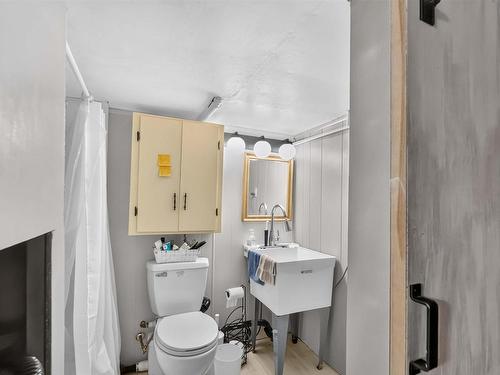 191 Oakdene Avenue, Kentville, NS - Indoor Photo Showing Bathroom