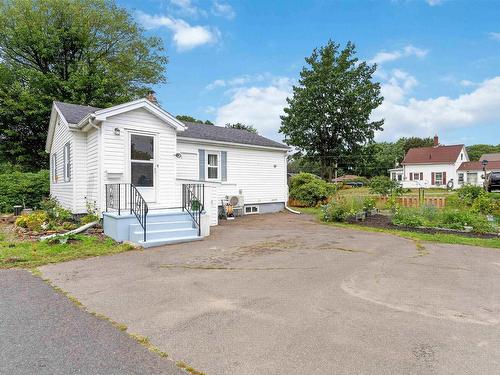 191 Oakdene Avenue, Kentville, NS - Outdoor