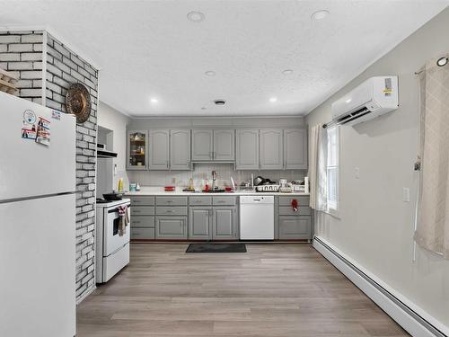 191 Oakdene Avenue, Kentville, NS - Indoor Photo Showing Kitchen