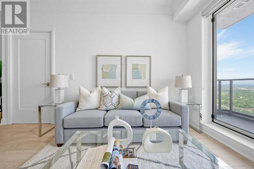3706 - 8 Water Walk Drive, Markham, ON - Indoor Photo Showing Living Room