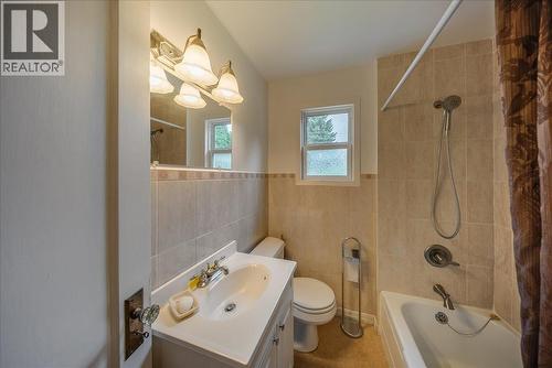 306 Sylvia Crescent, Trail, BC - Indoor Photo Showing Bathroom