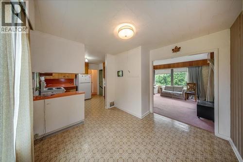 306 Sylvia Crescent, Trail, BC - Indoor Photo Showing Other Room