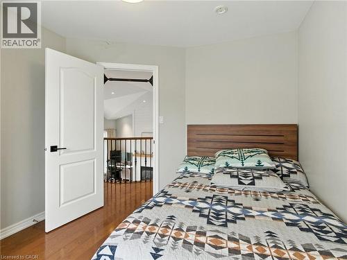 200 Giddings Crescent, Milton, ON - Indoor Photo Showing Bedroom
