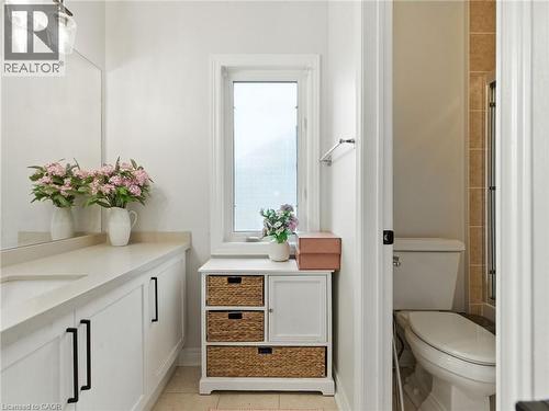 200 Giddings Crescent, Milton, ON - Indoor Photo Showing Bathroom
