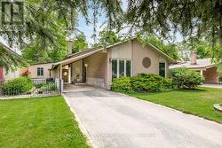 865 KROSNO BOULEVARD  Pickering, ON L1W 1H2