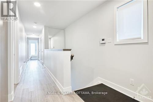 3 - 569 MCLEOD STREET , Ottawa, Ontario K1R 5R2 4