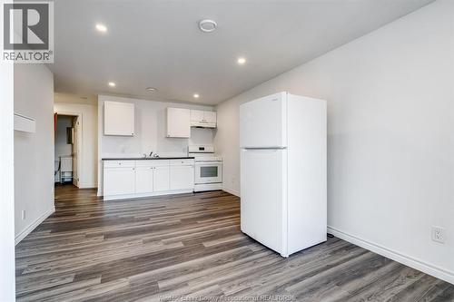 22 Main St. E., Kingsville, ON - Indoor Photo Showing Kitchen