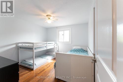 3098 Driftwood Drive, Burlington, ON - Indoor Photo Showing Laundry Room