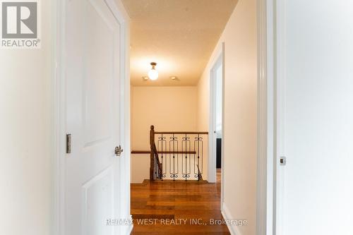 3098 Driftwood Drive, Burlington, ON - Indoor Photo Showing Other Room
