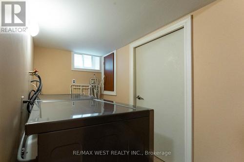 3098 Driftwood Drive, Burlington, ON - Indoor