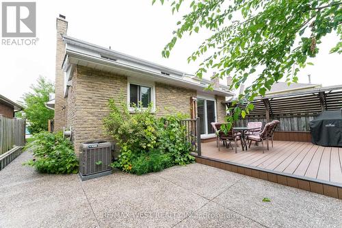 3098 Driftwood Drive, Burlington, ON - Outdoor With Exterior