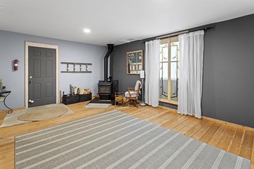 711 Ibbitson Street, Creston, BC - Indoor Photo Showing Other Room