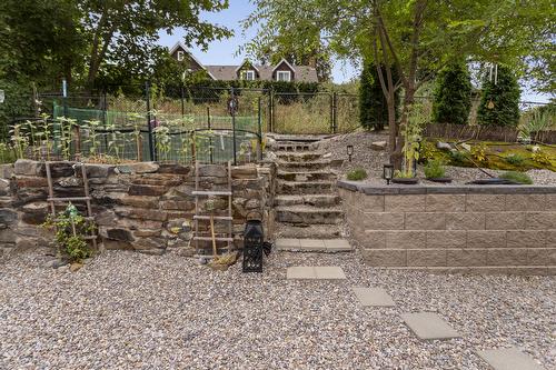 711 Ibbitson Street, Creston, BC - Outdoor