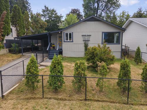 711 Ibbitson Street, Creston, BC - Outdoor