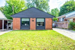 23 Denham Road Toronto, ON M1P 1W5