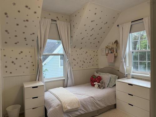 228 Cottage Street, New Glasgow, NS - Indoor Photo Showing Bedroom