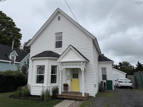 228 Cottage Street, New Glasgow, NS - Outdoor With Facade