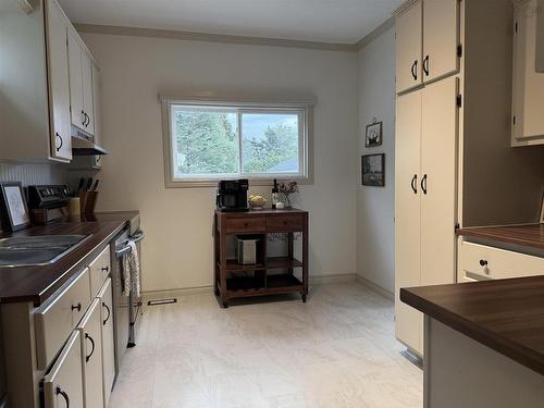 228 Cottage Street, New Glasgow, NS - Indoor Photo Showing Kitchen