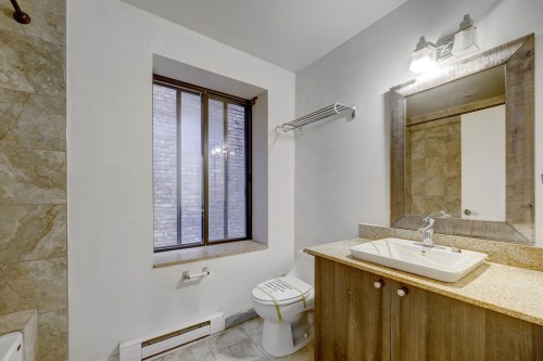 Bathroom - 44-3465 Ch. De La Côte-Des-Neiges, Montréal (Ville-Marie), QC - Indoor Photo Showing Bathroom