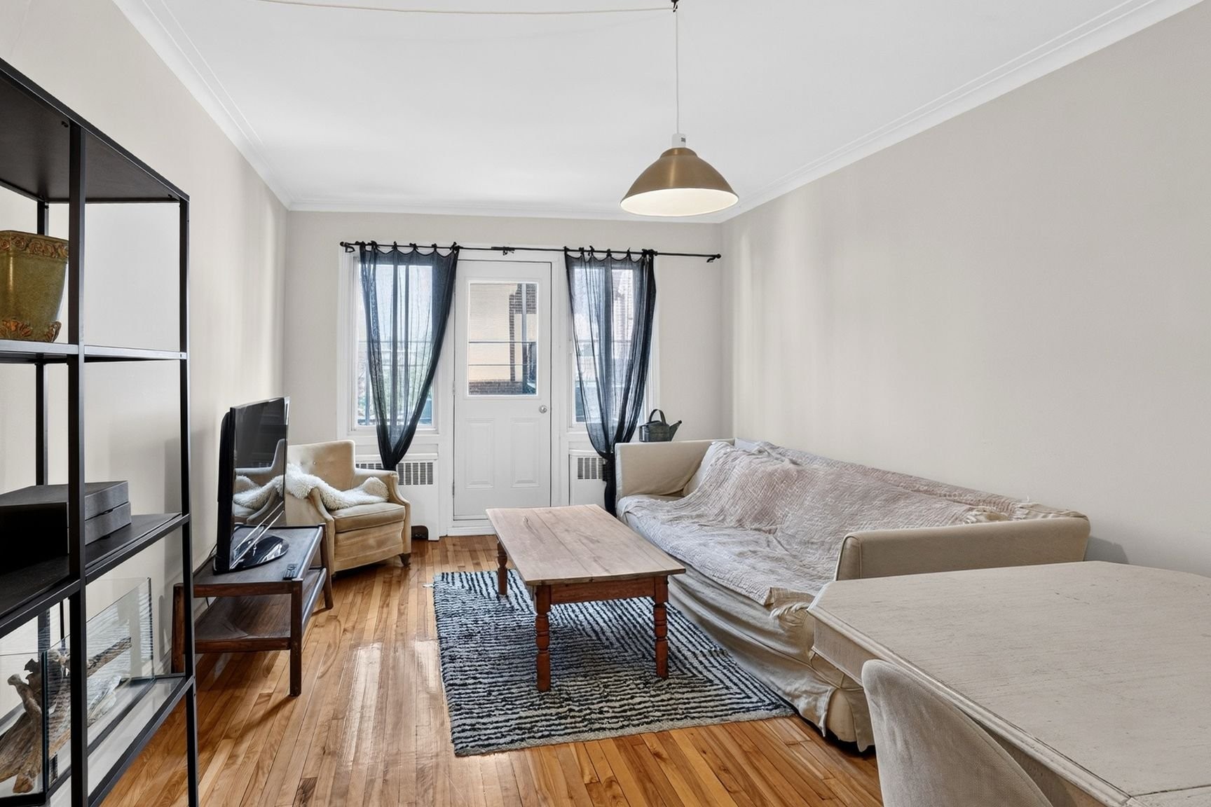4 4455 Av Dupuis — photo 1