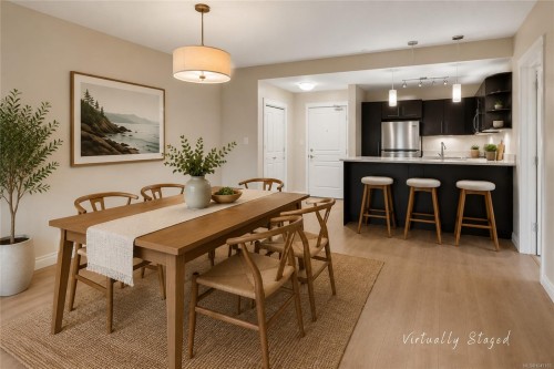 #307-2117 Meredith Rd, Nanaimo, BC - Indoor Photo Showing Dining Room