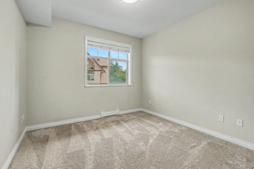 #307-2117 Meredith Rd, Nanaimo, BC - Indoor Photo Showing Other Room