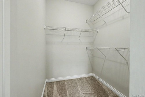 #307-2117 Meredith Rd, Nanaimo, BC - Indoor With Storage