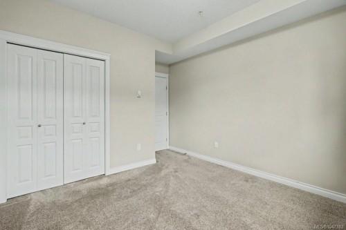 #307-2117 Meredith Rd, Nanaimo, BC - Indoor Photo Showing Other Room