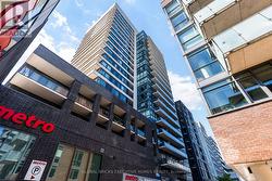 516 - 20 MINOWAN MIIKAN LANE Toronto, ON M6J 0E5