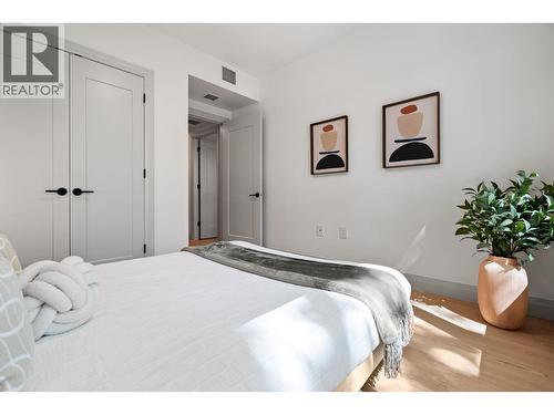 4 1491 Devonshire Crescent, Vancouver, BC - Indoor Photo Showing Bedroom