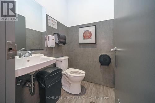 4490 Fairview Street, Burlington, ON 